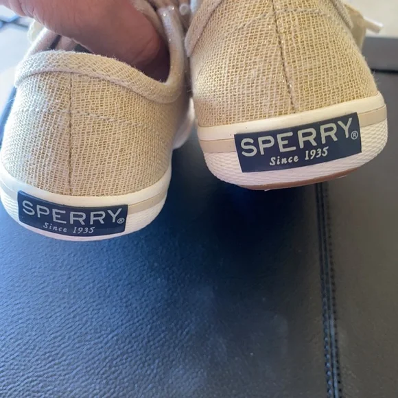 Sperry Little Girl Sneakers! Size 6.5! NWOT! - Picture 5 of 11